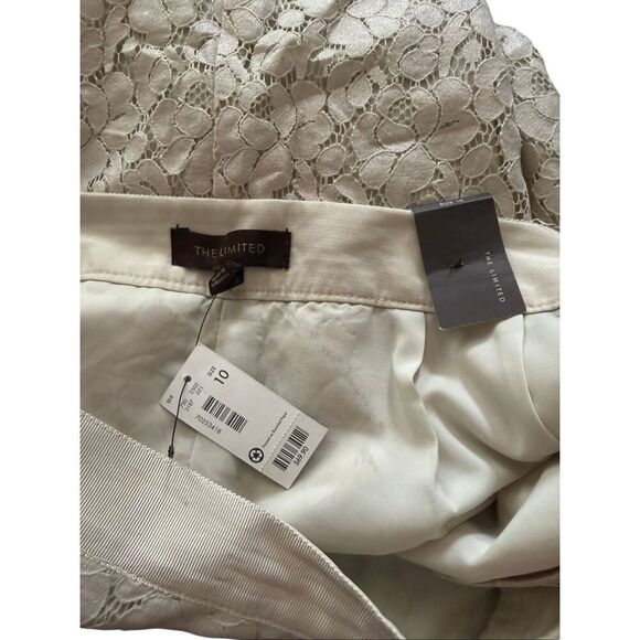 The limited lace skirt - Picture 3 of 3